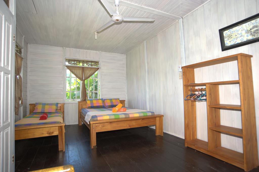 Happy Gecko Dive Resort Bunaken Oda fotoğraf